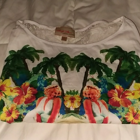 Top - Picture 3 of 3